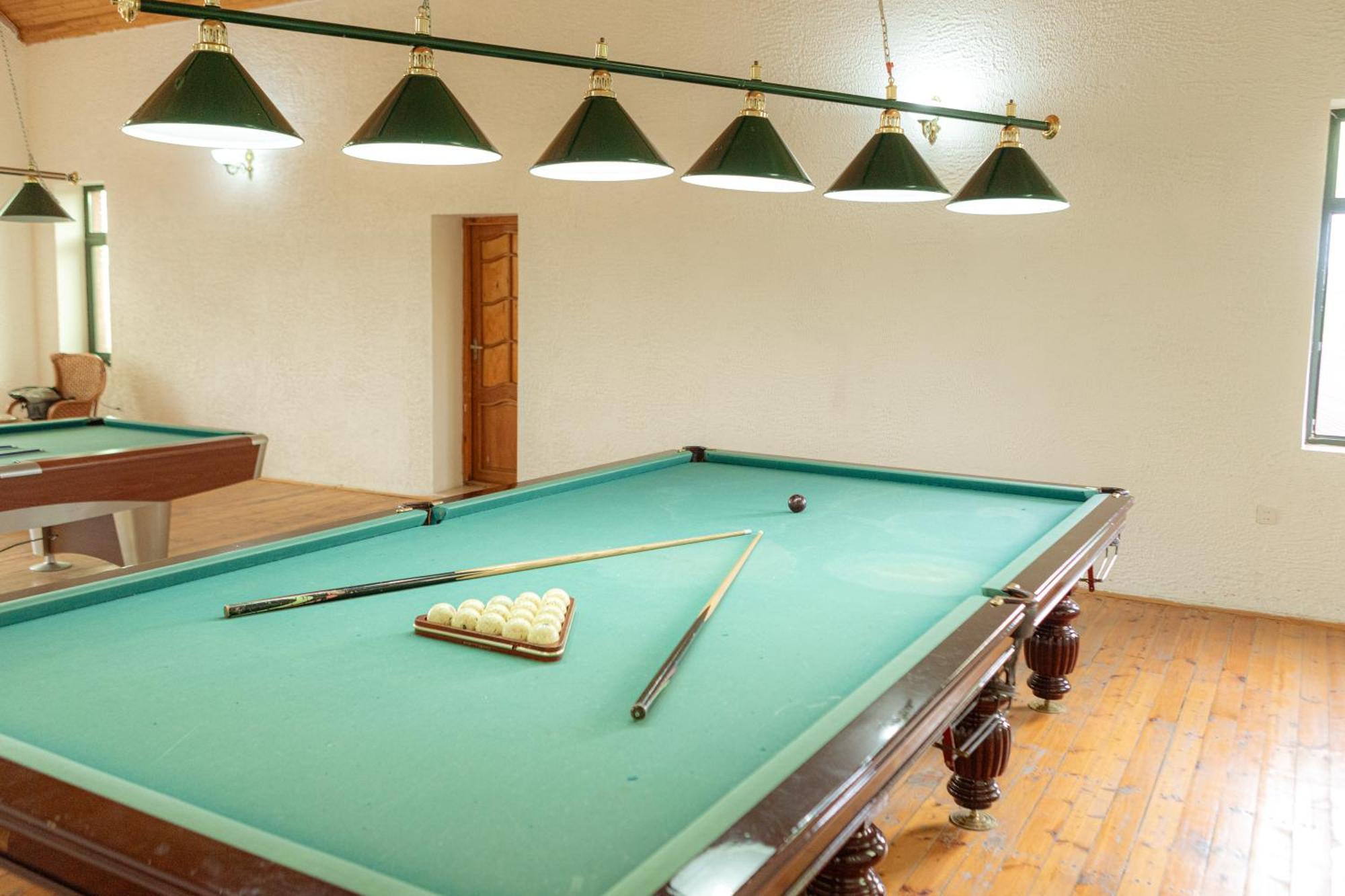 Chabiant Guesthouse Chateau Monolit Ikinci Yeniyol Eksteriør bilde