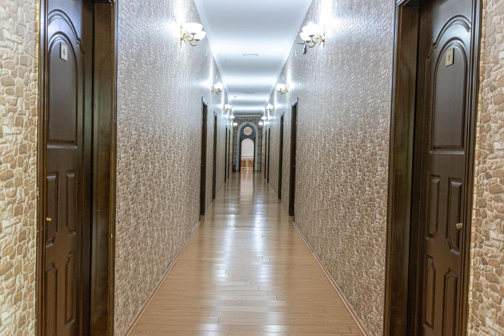 Chabiant Guesthouse Chateau Monolit Ikinci Yeniyol Eksteriør bilde