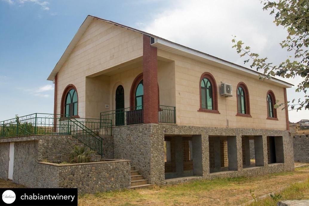 Chabiant Guesthouse Chateau Monolit Ikinci Yeniyol Eksteriør bilde